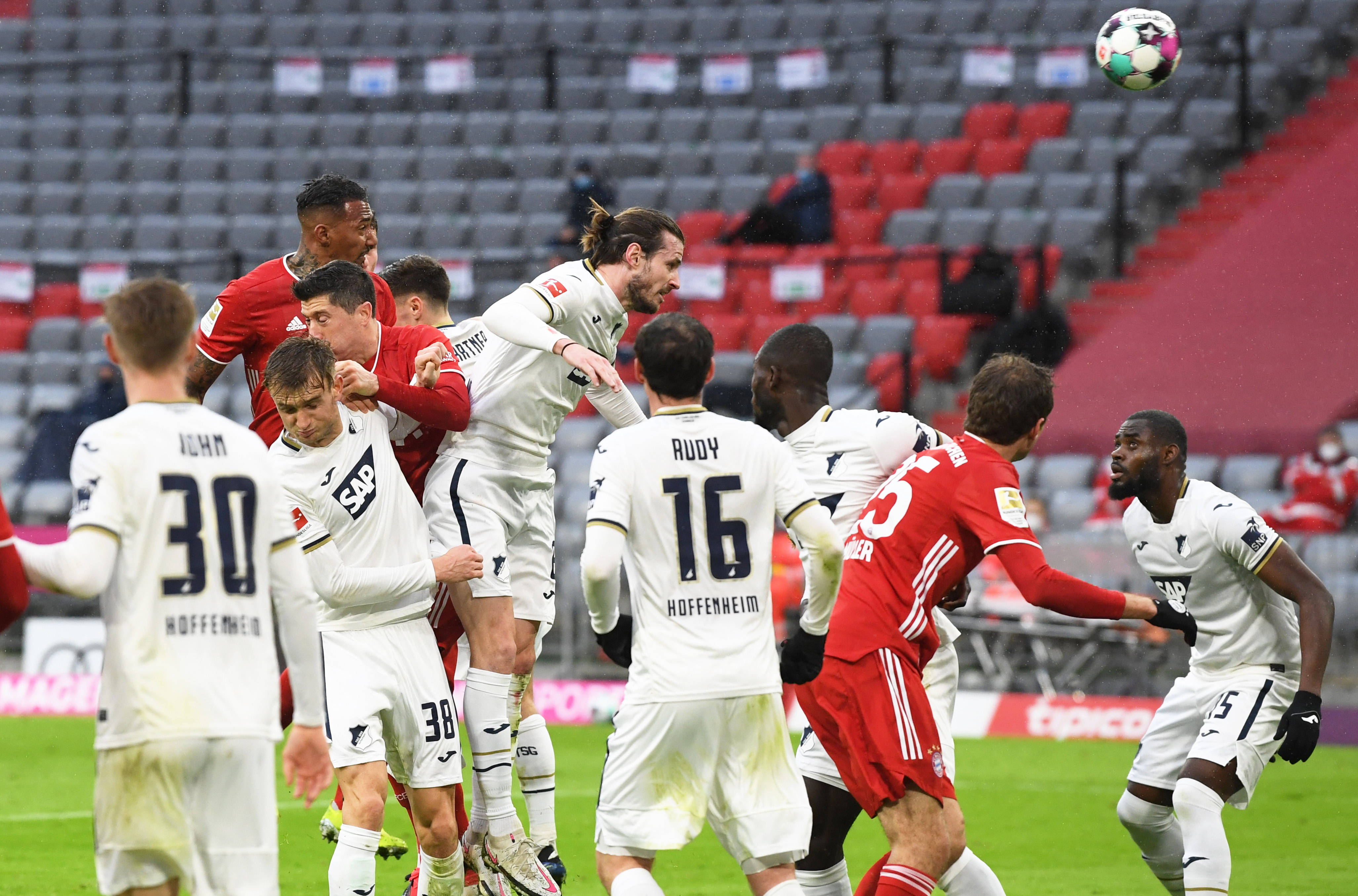 开云体育在线-包含斯图加特主场小胜，险胜对手准备迎接更大挑战，引发热议的词条