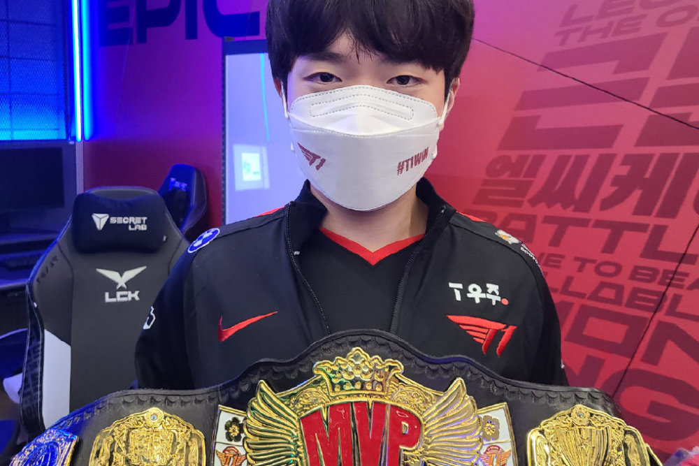 开云体育-DK绝杀FNC，Oner关键团战开团秒人宿敌对决半决赛，技惊四座