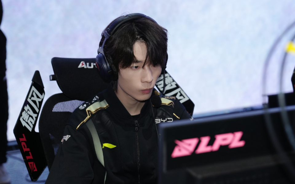 HKA轻取TES，Doinb打出惊人五杀宿命之战淘汰赛，成为赛场最大亮点的简单介绍