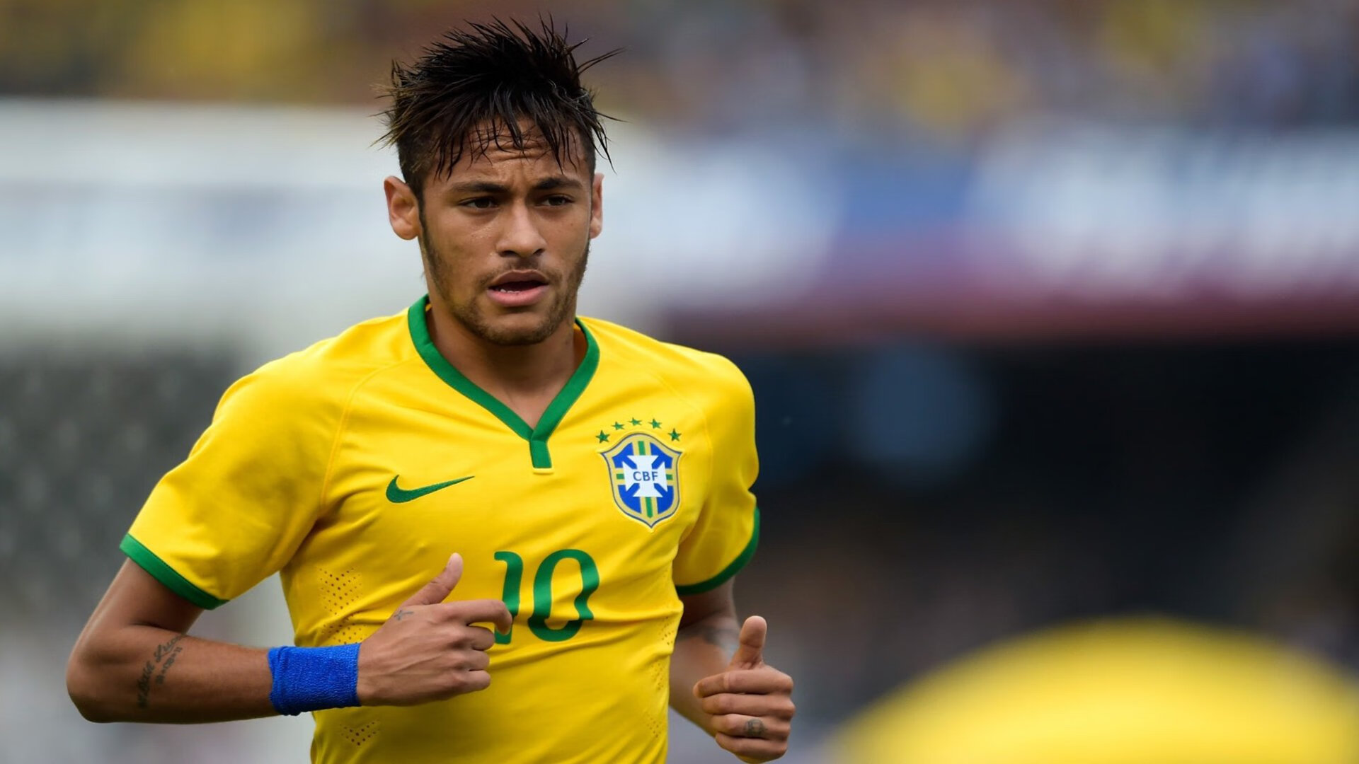 年度焦点之战!39岁伊布头顶脚踢刷新纪录,传奇在掌声中永恒