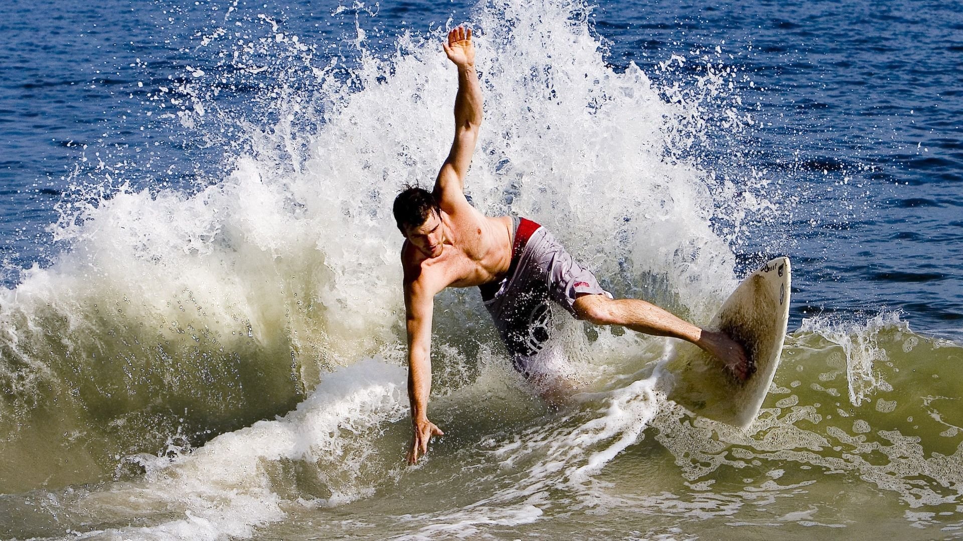 当勇士的团队风暴席卷北京,伦纳德在世界杯画下个人英雄主义惊叹号