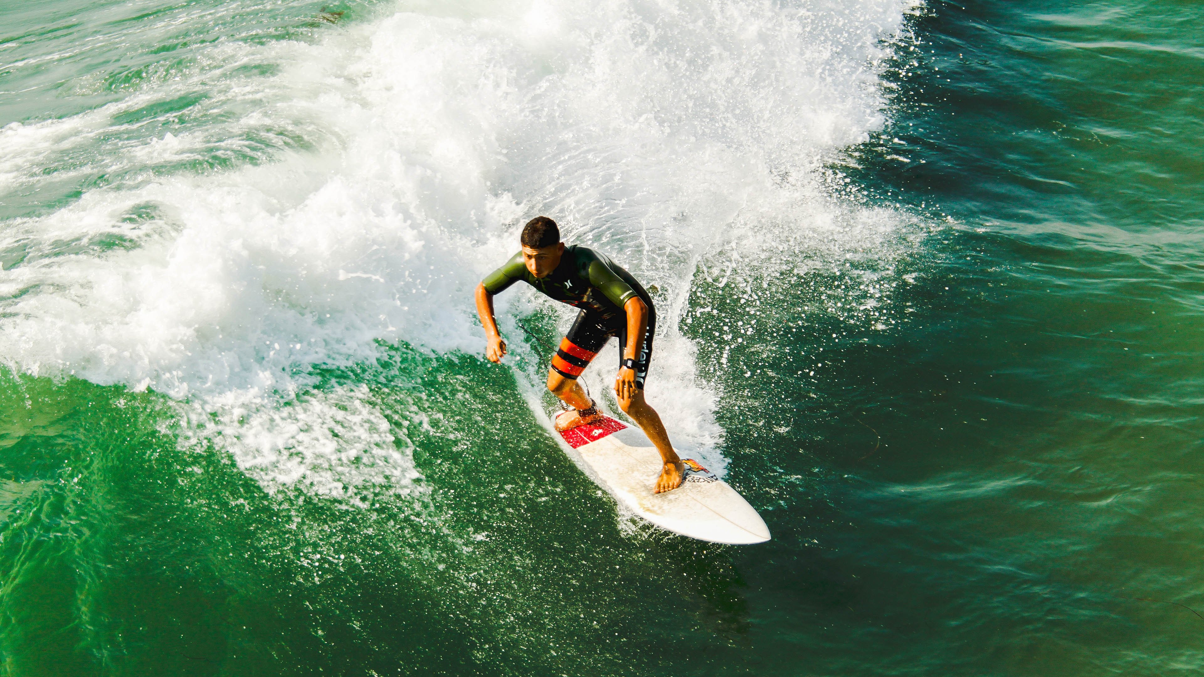 鏖战墨西哥高原，贝林厄姆一锤定音！黄潜惊险过关，关键先生是这样炼成的