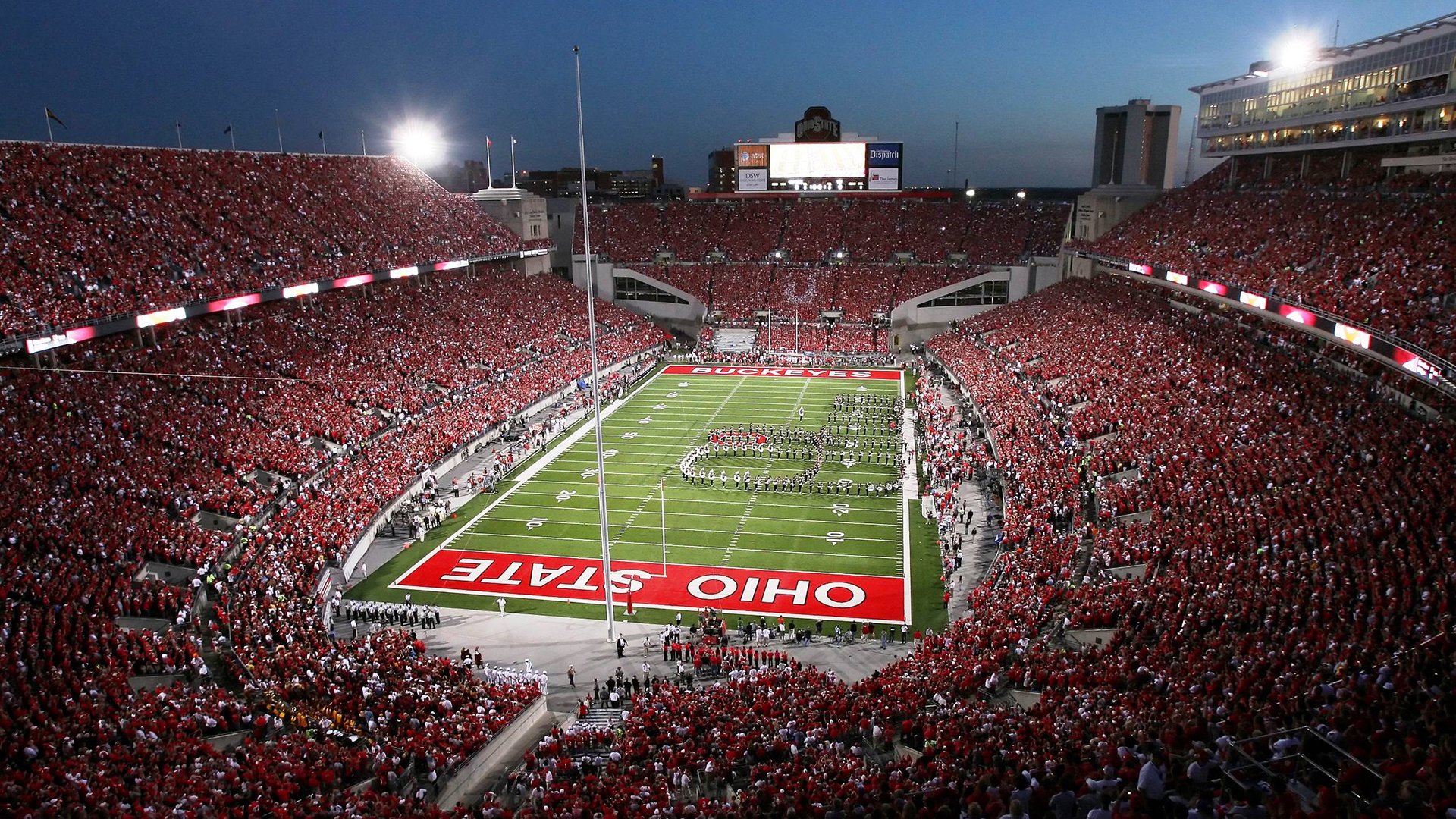 开云下载-库里刷屏之夜vs奇才生死战，当个人英雄主义遇上团队铁血突围