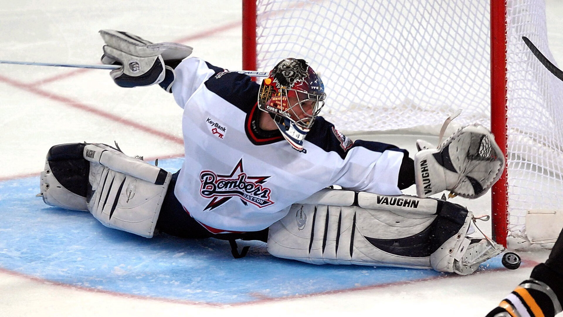 开云体育APP下载-法国铁蹄踏碎瑞典，拉亚神勇化身关键先生！一场对决背后的荣耀与启示